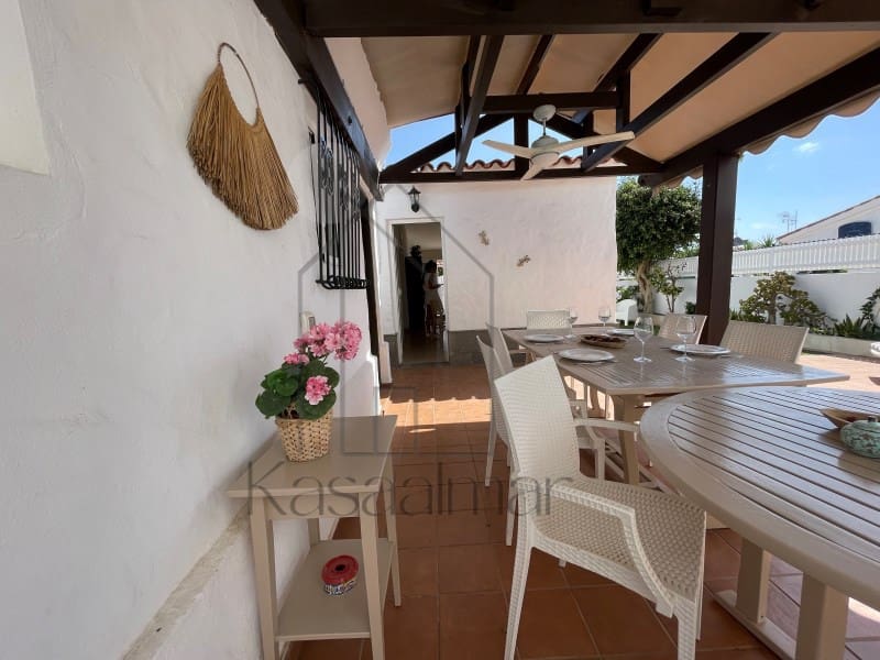 3 makuuhuone Bungalow vuokrattavana paikassa Playa del Ingles mukana uima-altaan - 2 500 € (Ref: 9817933)