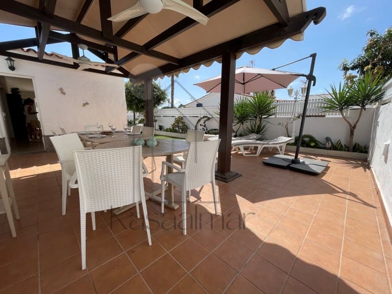 3 makuuhuone Bungalow vuokrattavana paikassa Playa del Ingles mukana uima-altaan - 2 500 € (Ref: 9817933)