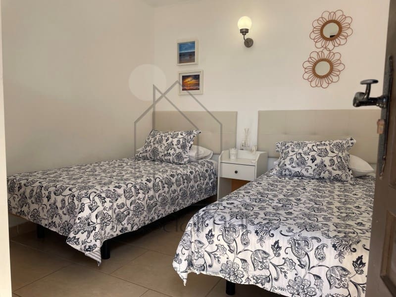 3 makuuhuone Bungalow vuokrattavana paikassa Playa del Ingles mukana uima-altaan - 2 500 € (Ref: 9817933)