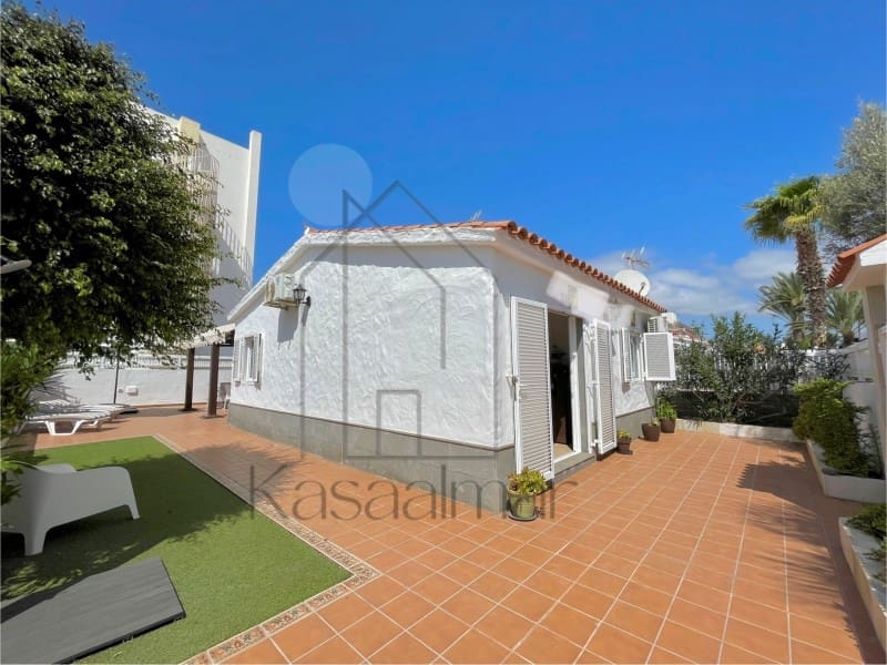 3 makuuhuone Bungalow vuokrattavana paikassa Playa del Ingles mukana uima-altaan - 2 500 € (Ref: 9817933)