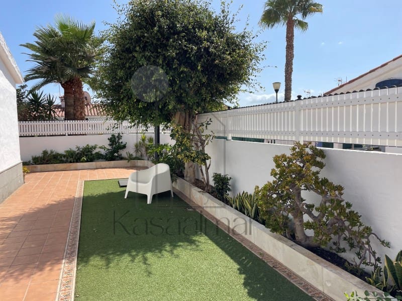 3 makuuhuone Bungalow vuokrattavana paikassa Playa del Ingles mukana uima-altaan - 2 500 € (Ref: 9817933)