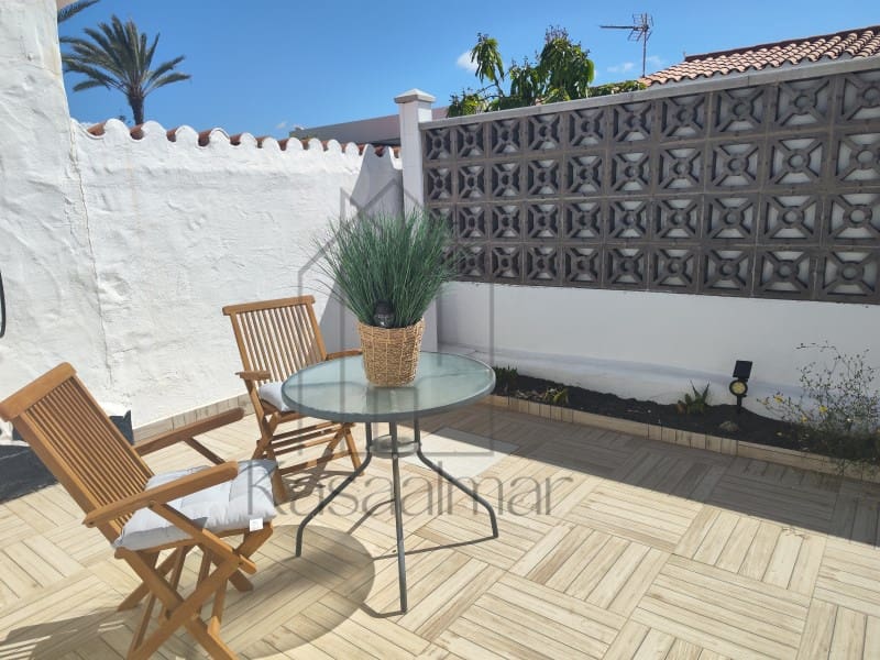 1 bedroom Bungalow for rent in Playa del Ingles with pool - € 1,800 (Ref: 9822463)