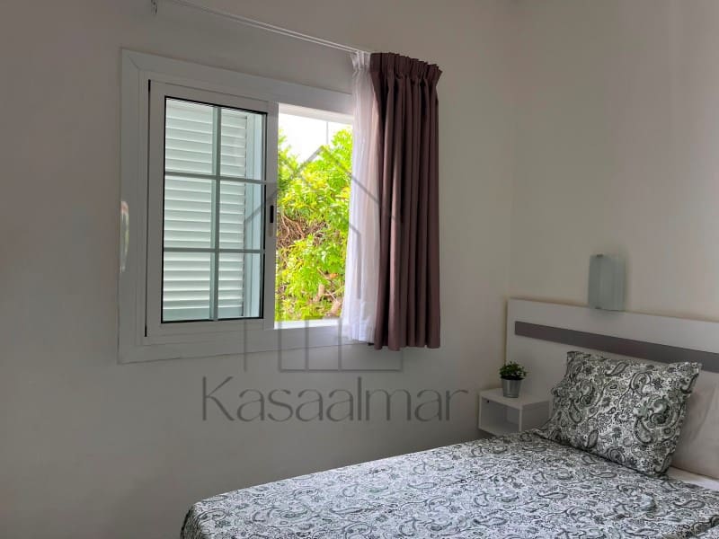 1 makuuhuone Bungalow vuokrattavana paikassa Playa del Ingles mukana uima-altaan - 1 400 € (Ref: 9822463)
