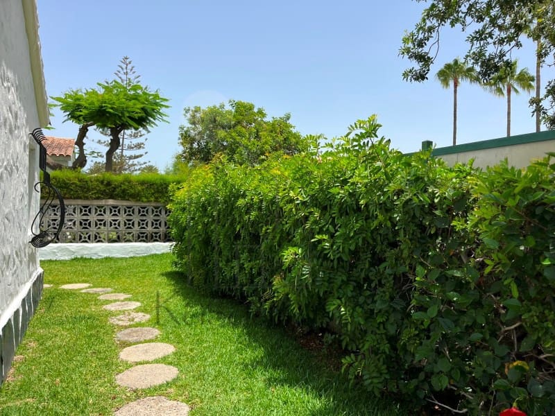 1 makuuhuone Bungalow vuokrattavana paikassa Playa del Ingles mukana uima-altaan - 1 400 € (Ref: 9822463)