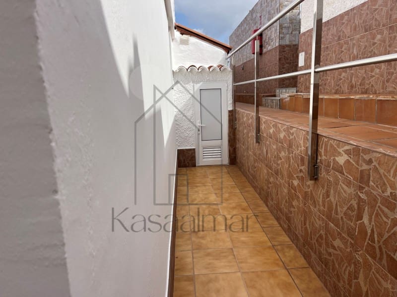 2 bedroom Bungalow for rent in Playa del Ingles with pool - € 1,400 (Ref: 9839268)
