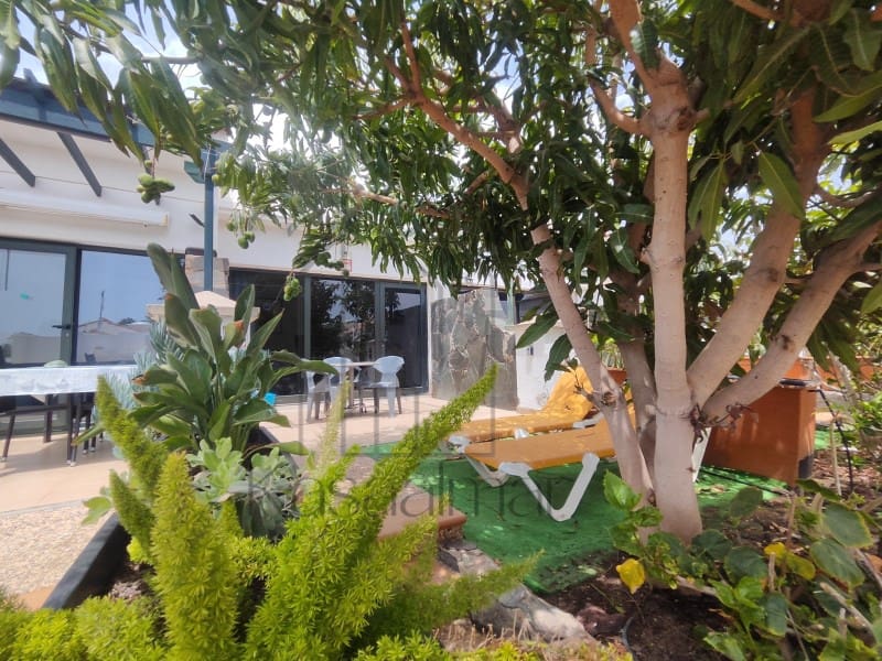 1 bedroom Bungalow for sale in San Bartolome de Tirajana - € 220,000 (Ref: 9865026)