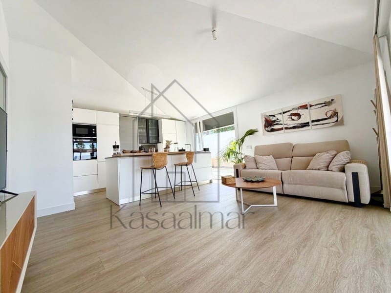3 quarto Moradia para venda em San Bartolome de Tirajana com piscina - 749 000 € (Ref: 9917836)