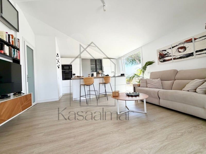 3 quarto Moradia para venda em San Bartolome de Tirajana com piscina - 749 000 € (Ref: 9917836)