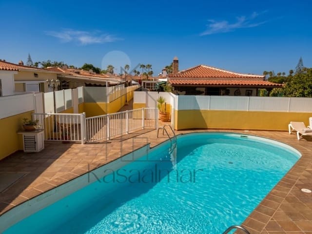 3 quarto Moradia para venda em Campo Internacional, San Bartolomé de Tirajana com piscina - 749 000 € (Ref: 9917836)