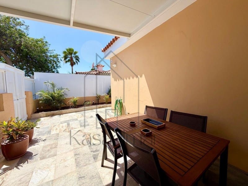 3 quarto Moradia para venda em San Bartolome de Tirajana com piscina - 749 000 € (Ref: 9917836)