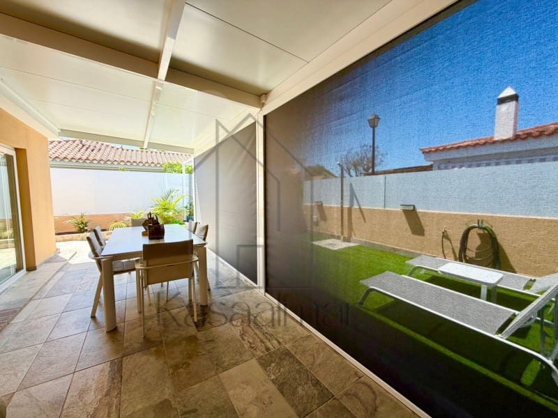 3 quarto Moradia para venda em San Bartolome de Tirajana com piscina - 749 000 € (Ref: 9917836)