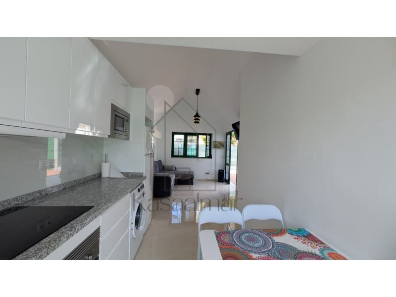 1 bedroom Villa for rent in San Bartolome de Tirajana with pool - € 1,600 (Ref: 9970303)