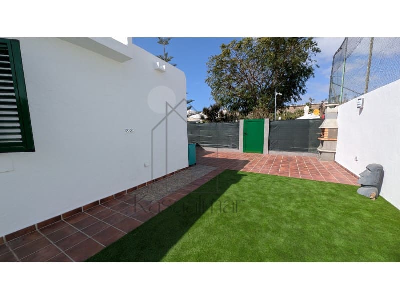 1 bedroom Villa for rent in San Bartolome de Tirajana with pool - € 1,600 (Ref: 9970303)
