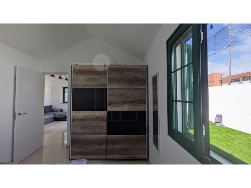 1 bedroom Villa for rent in San Bartolome de Tirajana with pool - € 1,600 (Ref: 9970303)