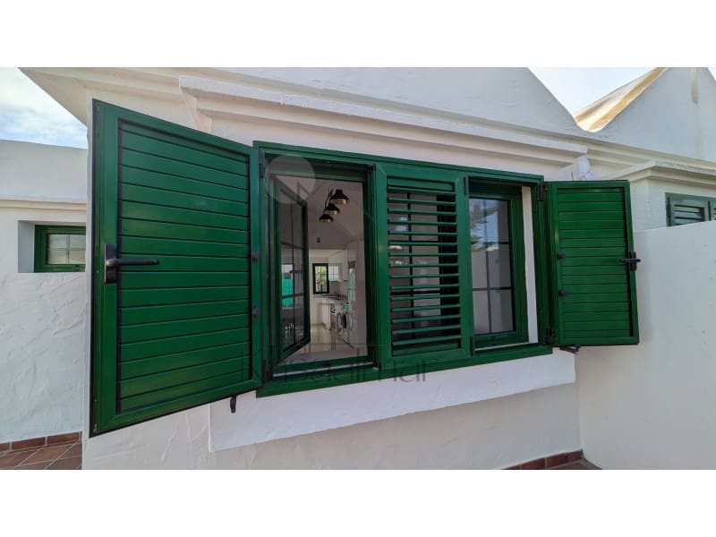 1 bedroom Villa for rent in San Bartolome de Tirajana with pool - € 1,600 (Ref: 9970303)