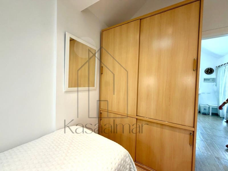 Bungalow de 2 chambres à louer à San Bartolome de Tirajana avec piscine - 1 800 € (Ref: 9995786)