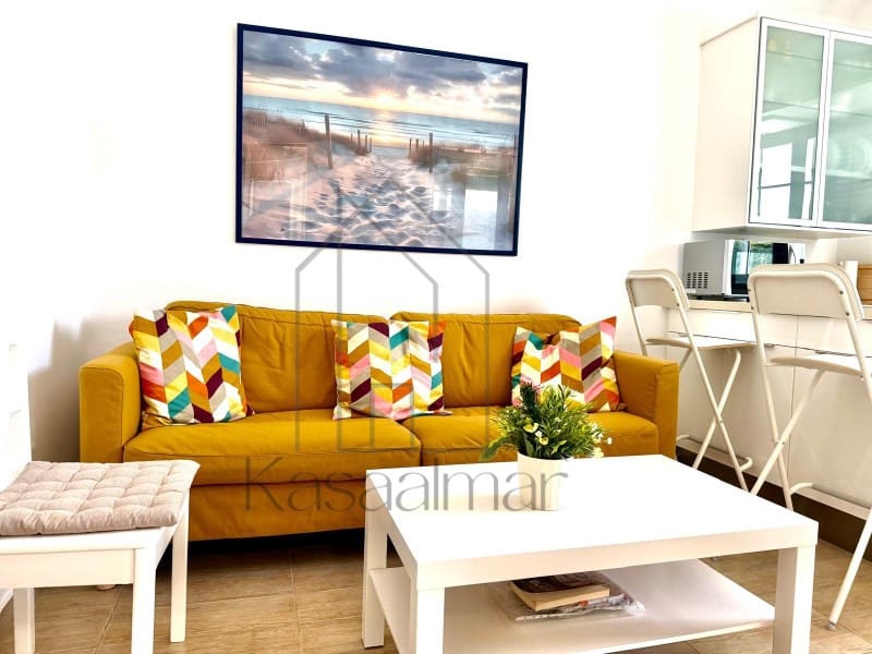 Bungalow de 2 chambres à louer à San Bartolome de Tirajana avec piscine - 1 800 € (Ref: 9995786)