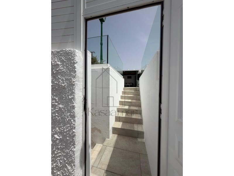 Bungalow de 2 chambres à louer à San Bartolome de Tirajana avec piscine - 1 800 € (Ref: 9995786)