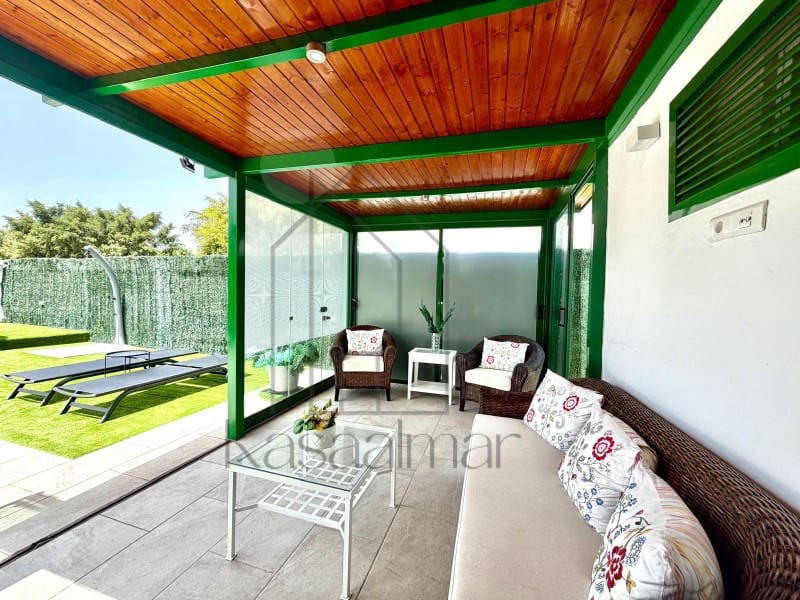 Bungalow de 2 chambres à louer à San Bartolome de Tirajana avec piscine - 1 800 € (Ref: 9995786)