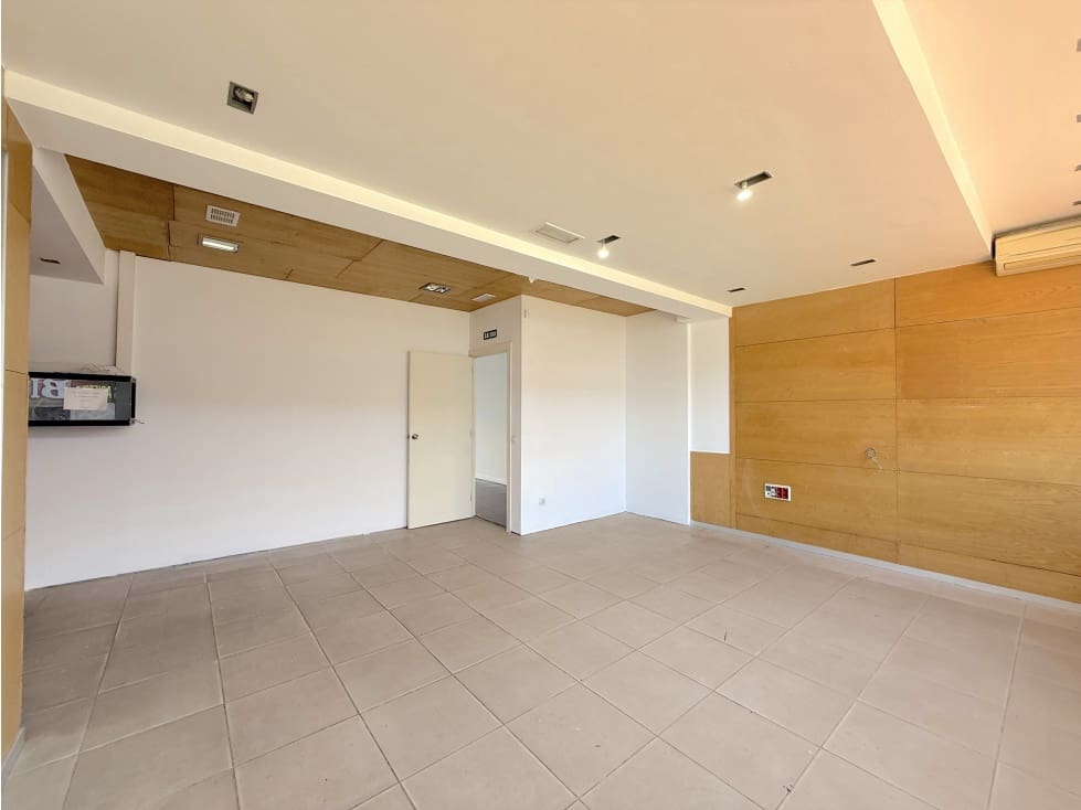 Komercyjne do wynajęcia w Las Chafiras (San Miguel) - 2 700 € (Ref: 8970863)