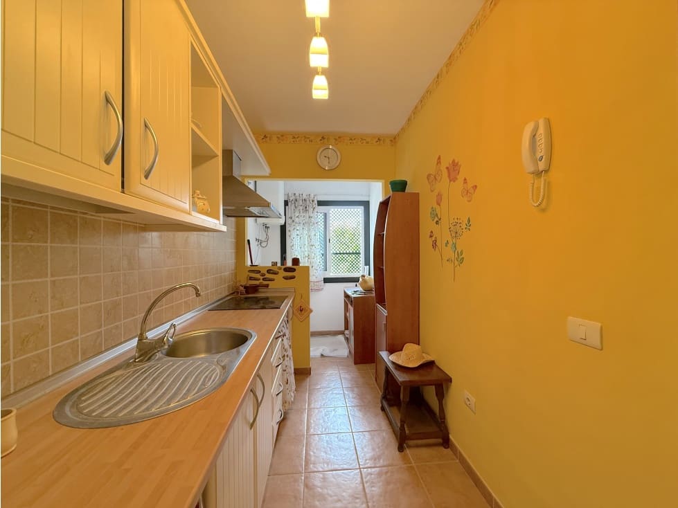 Leilighet til salgs i Las Chafiras (San Miguel) med svømmebasseng - € 240 000 (Ref: 8970864)