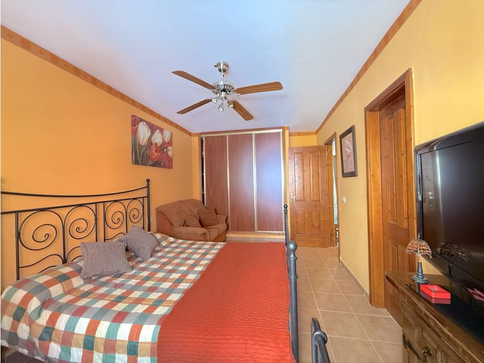 Leilighet til salgs i Las Chafiras (San Miguel) med svømmebasseng - € 240 000 (Ref: 8970864)