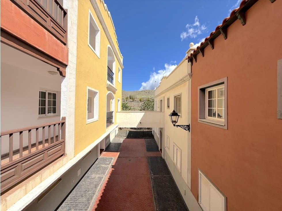 Leilighet til salgs i Las Chafiras (San Miguel) med svømmebasseng - € 240 000 (Ref: 8970864)