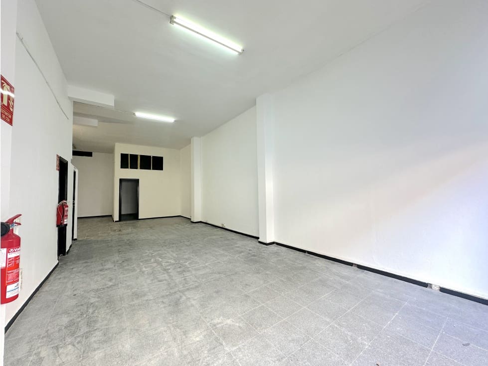 Kaupallinen myytävänä paikassa Maria Jimenez - 130 000 € (Ref: 8970869)