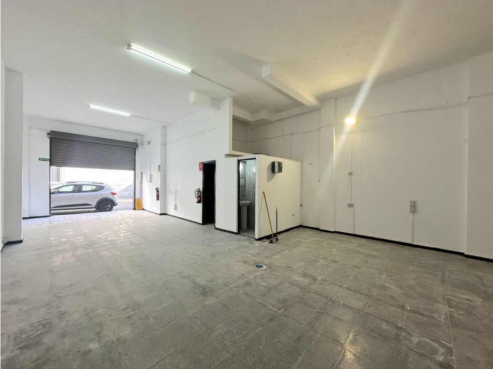 Kaupallinen myytävänä paikassa Maria Jimenez - 130 000 € (Ref: 8970869)