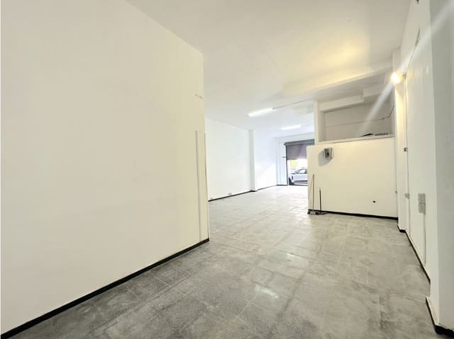 Kommersiell til salgs i Maria Jimenez, Santa Cruz de Tenerife - € 130 000 (Ref: 8970869)