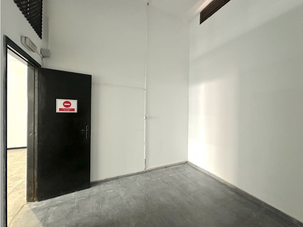 Kaupallinen myytävänä paikassa Maria Jimenez - 130 000 € (Ref: 8970869)