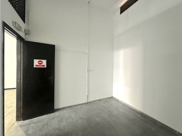 Kommersiell til salgs i Maria Jimenez, Santa Cruz de Tenerife - € 130 000 (Ref: 8970869)