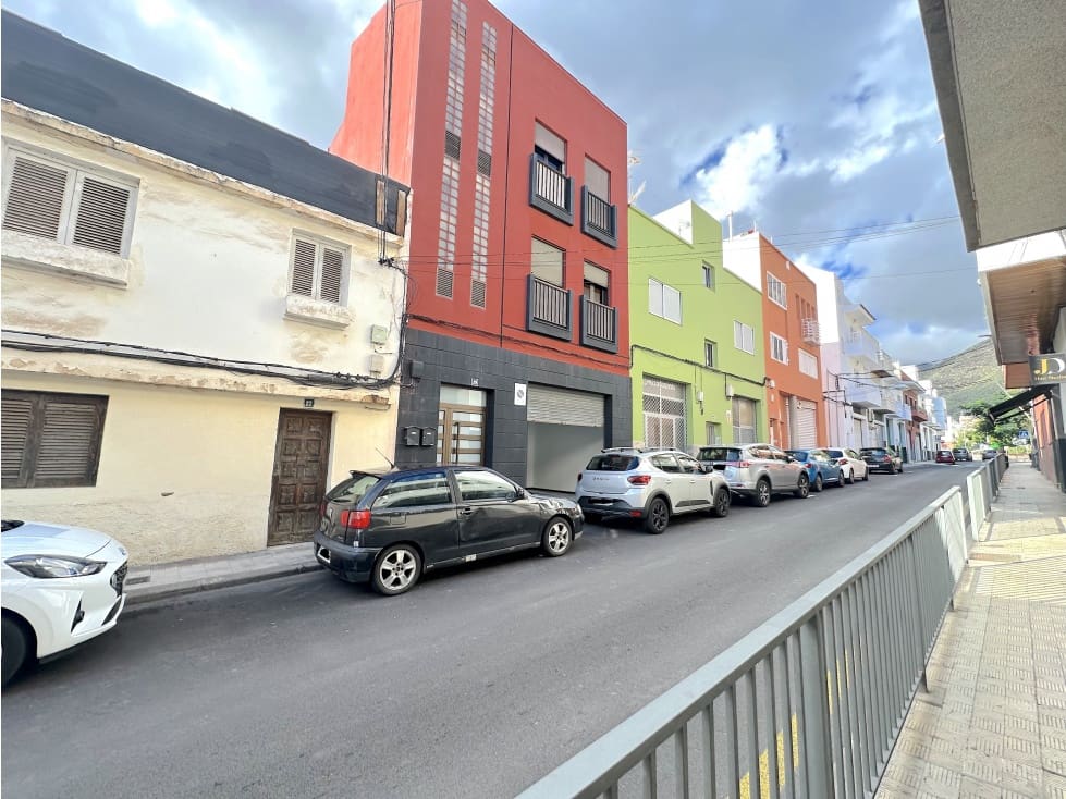 Kaupallinen myytävänä paikassa Maria Jimenez - 130 000 € (Ref: 8970869)