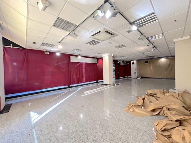 Kaupallinen vuokrattavana paikassa Las Chafiras (San Miguel), San Miguel de Abona - 3 500 € (Ref: 8970870)