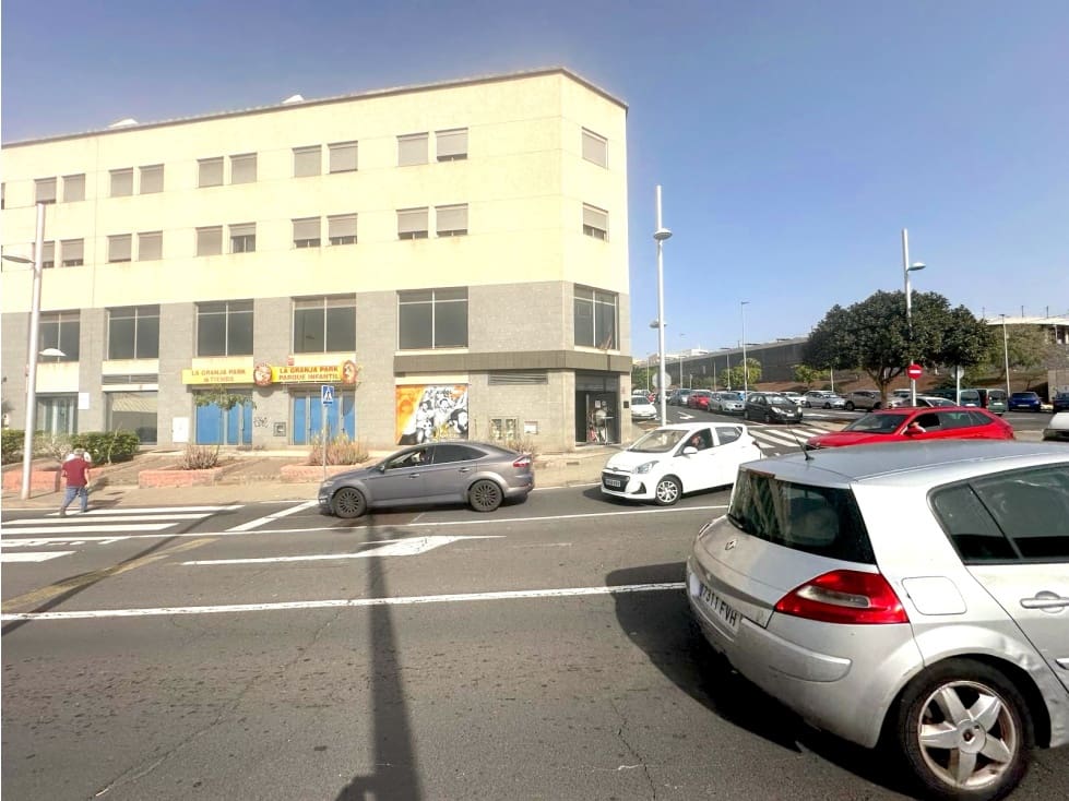 Kommersiell till salu i Taco - 950 000 € (Ref: 8970875)