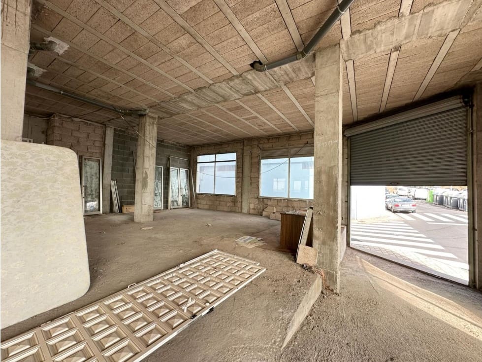 Kommersiell till salu i Taco - 950 000 € (Ref: 8970875)