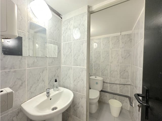 Erhverv til leje i Maria Jimenez, Santa Cruz de Tenerife - € 700 (Ref: 8989591)