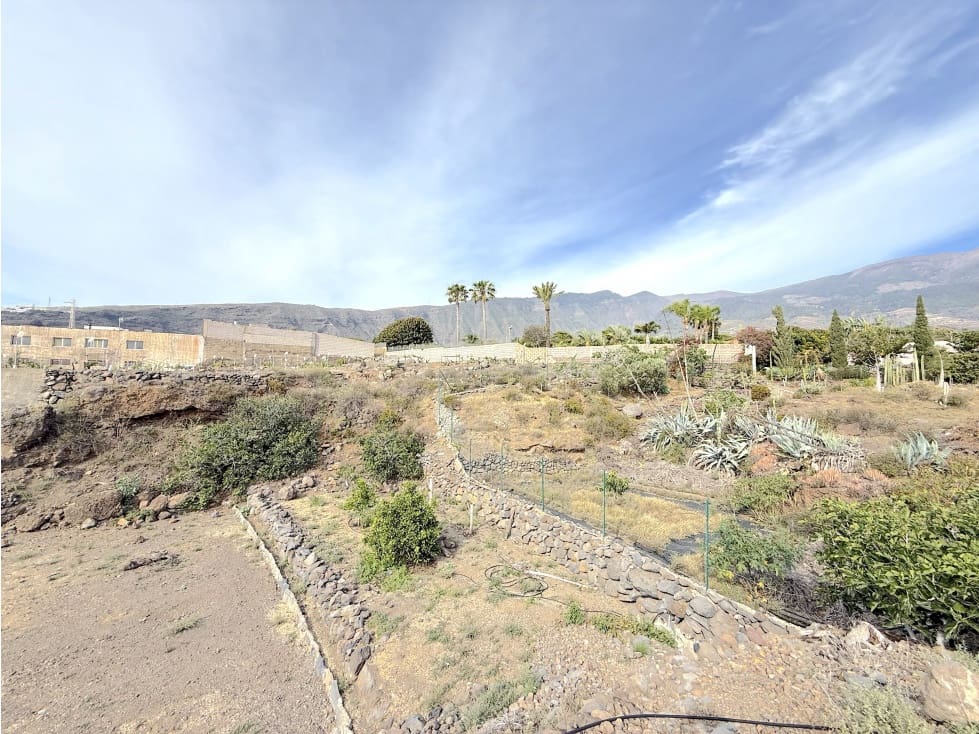 Grunde uden byggetilladelser til salg i Guimar - € 105.000 (Ref: 9008362)