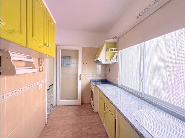3 soveværelse Lejlighed til salg i Cuatro Torres, Santa Cruz de Tenerife - € 295.000 (Ref: 9137624)
