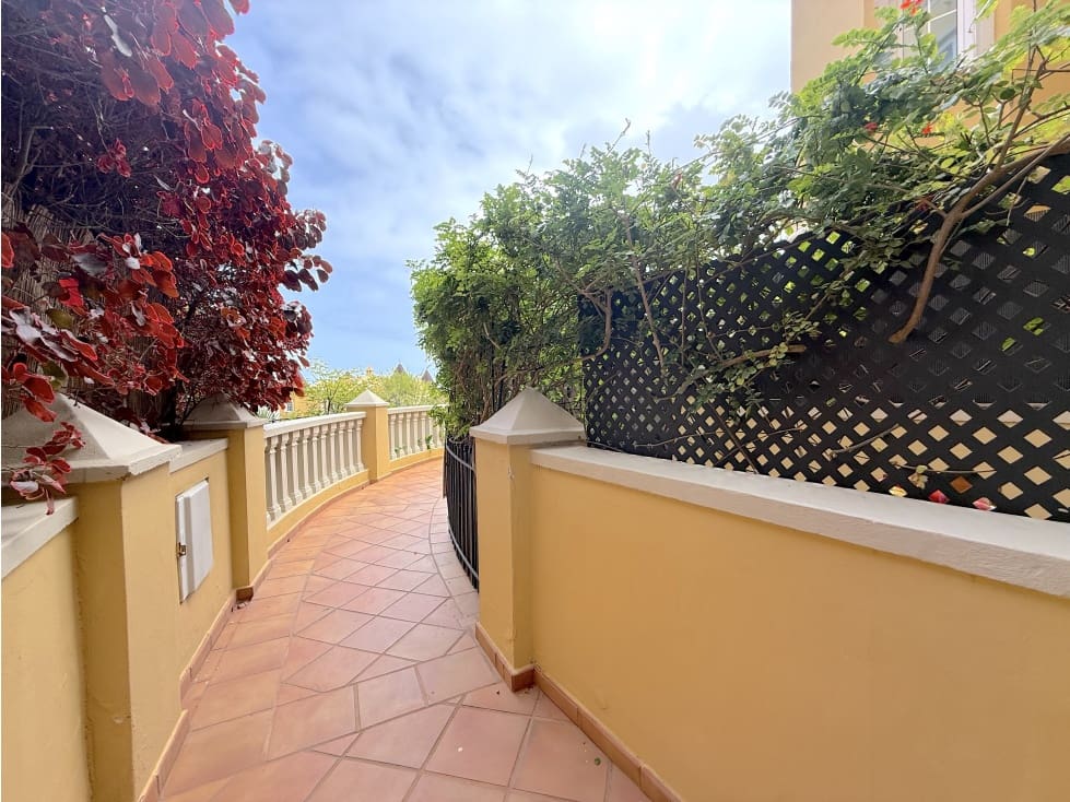 1 soveværelse Lejlighed til salg i La Quinta med swimmingpool - € 250.000 (Ref: 9189245)