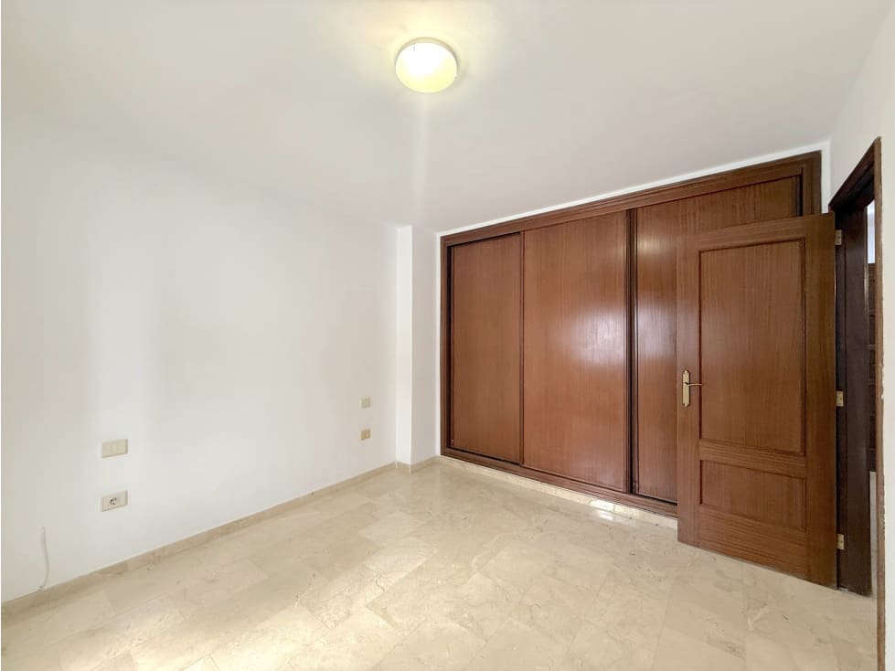 3 soveværelse Lejlighed til leje i Santa Cruz de Tenerife - € 1.200 (Ref: 9253787)