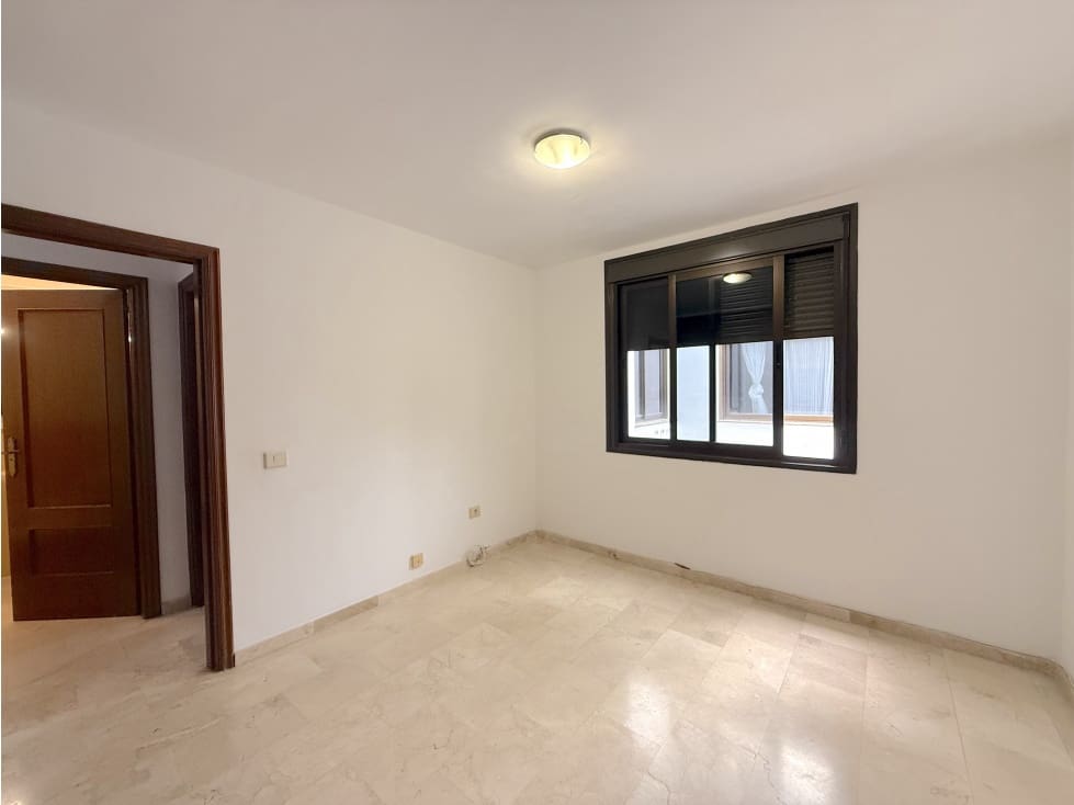 3 soveværelse Lejlighed til leje i Santa Cruz de Tenerife - € 1.200 (Ref: 9253787)