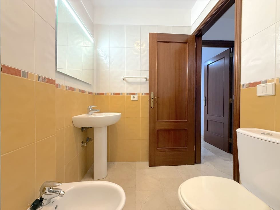 3 soveværelse Lejlighed til leje i Santa Cruz de Tenerife - € 1.200 (Ref: 9253787)