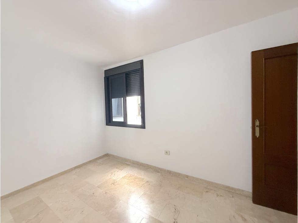 3 soveværelse Lejlighed til leje i Santa Cruz de Tenerife - € 1.200 (Ref: 9253787)