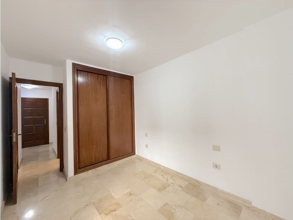 3 soveværelse Lejlighed til leje i Santa Cruz de Tenerife - € 1.200 (Ref: 9253787)