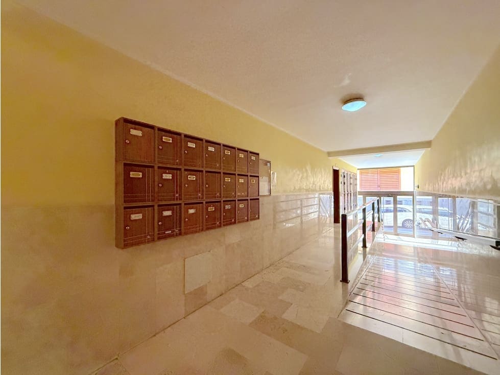 3 soveværelse Lejlighed til leje i Santa Cruz de Tenerife - € 1.200 (Ref: 9253787)