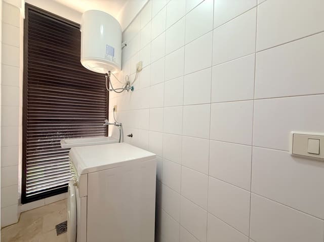 3 bedroom Flat for rent in Santa Cruz de Tenerife - € 1,200 (Ref: 9253787)