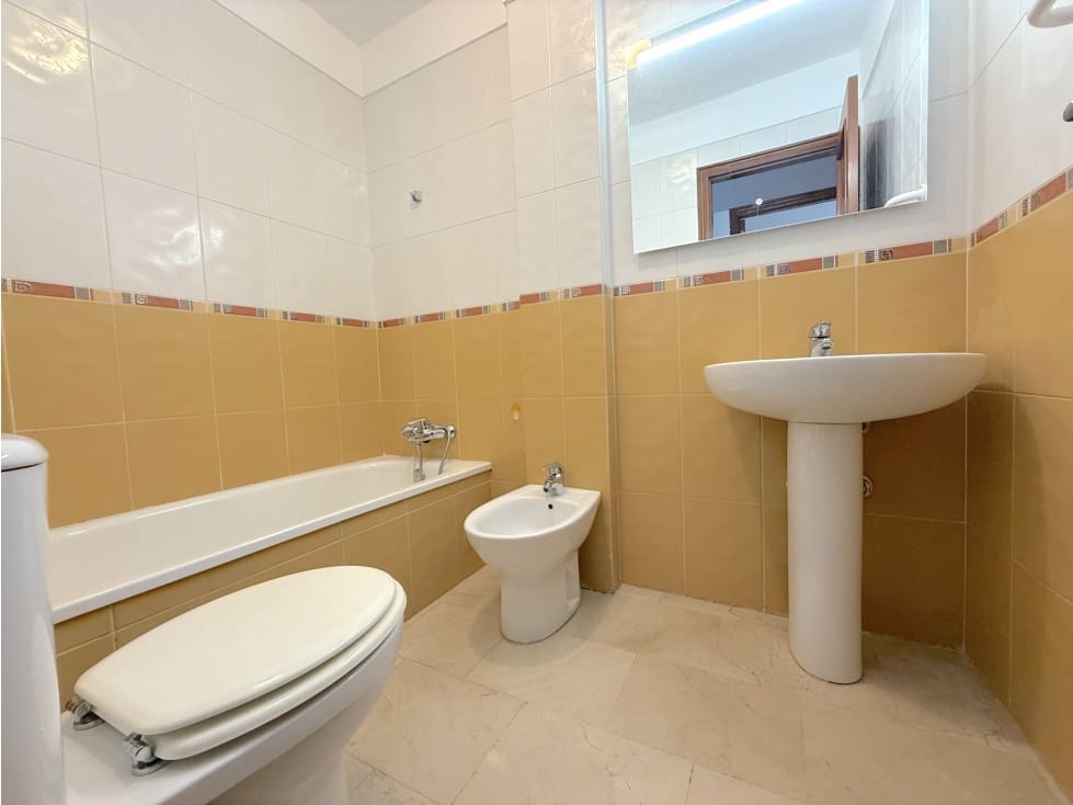 3 soveværelse Lejlighed til leje i Santa Cruz de Tenerife - € 1.200 (Ref: 9253787)