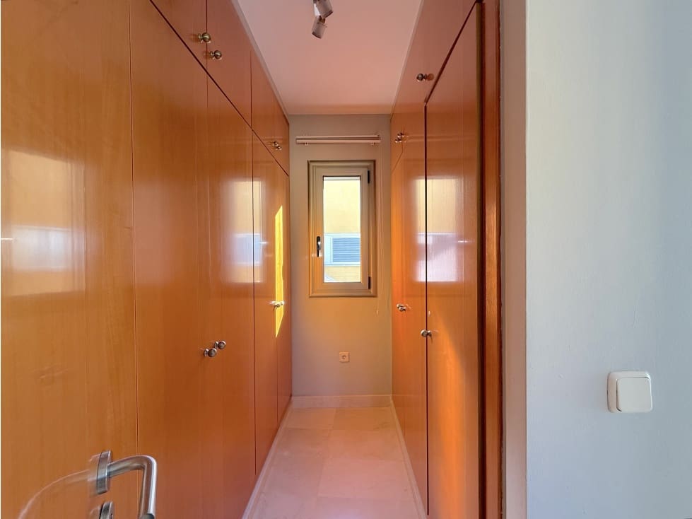 4 soveværelse Villa til leje i Santa Cruz de Tenerife med swimmingpool - € 5.000 (Ref: 9292380)