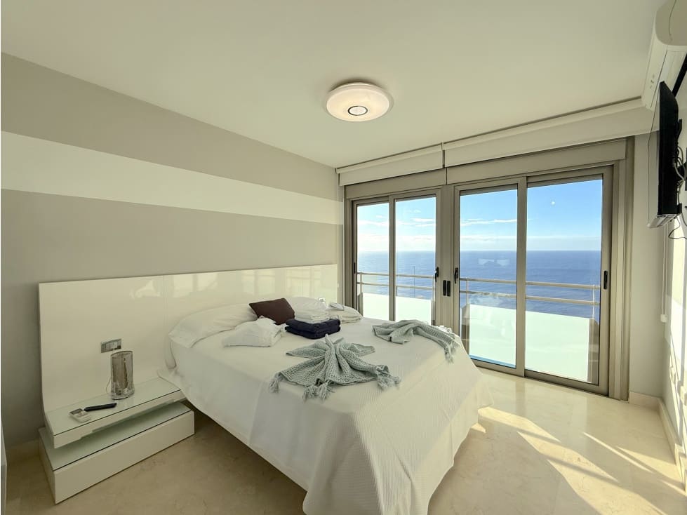 4 soveværelse Villa til leje i Santa Cruz de Tenerife med swimmingpool - € 5.000 (Ref: 9292380)